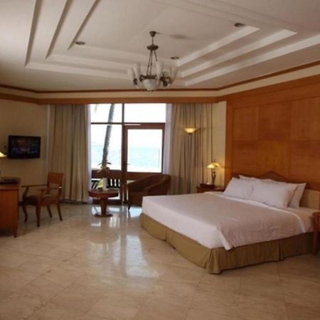 Makassar Golden Hotel Eksteriør bilde