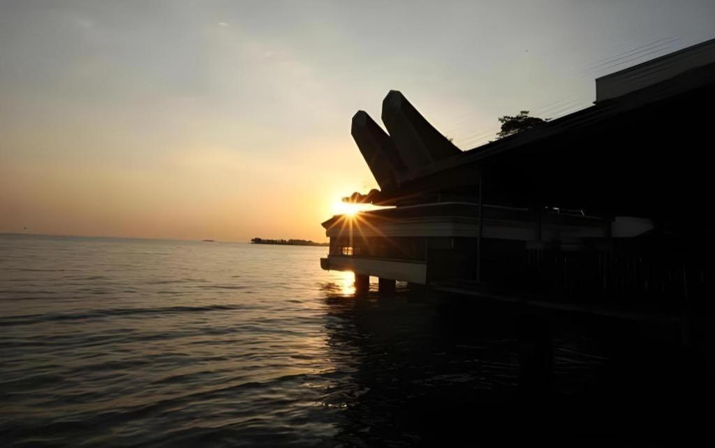 Makassar Golden Hotel Eksteriør bilde