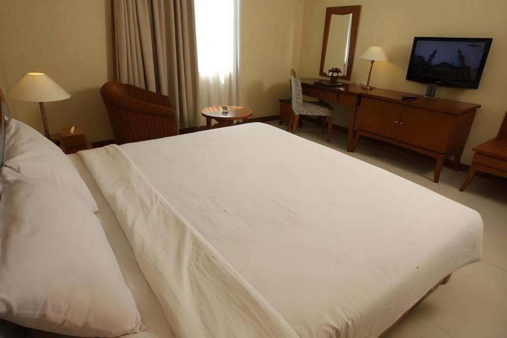 Makassar Golden Hotel Eksteriør bilde