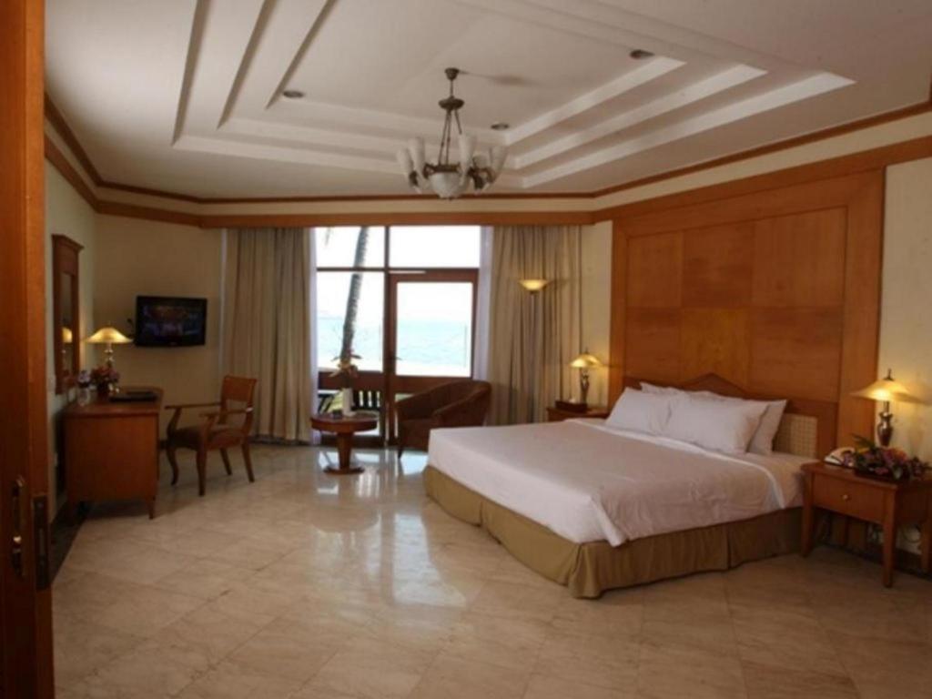 Makassar Golden Hotel Eksteriør bilde