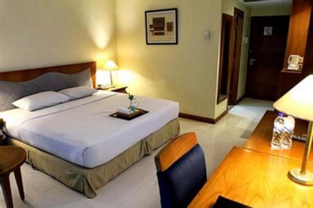 Makassar Golden Hotel Eksteriør bilde