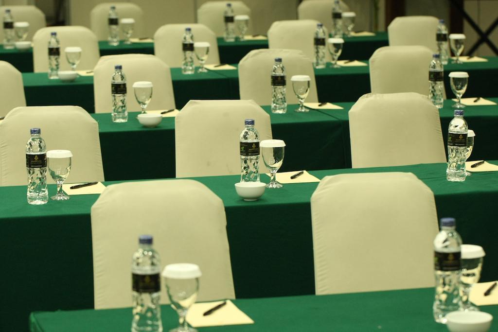 Makassar Golden Hotel Eksteriør bilde